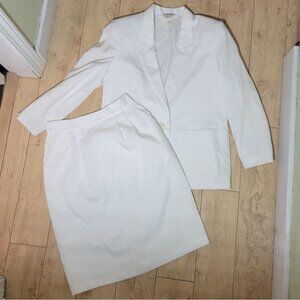 Vintage 1980s Koret white single breasted blazer  suit skirt set small medium